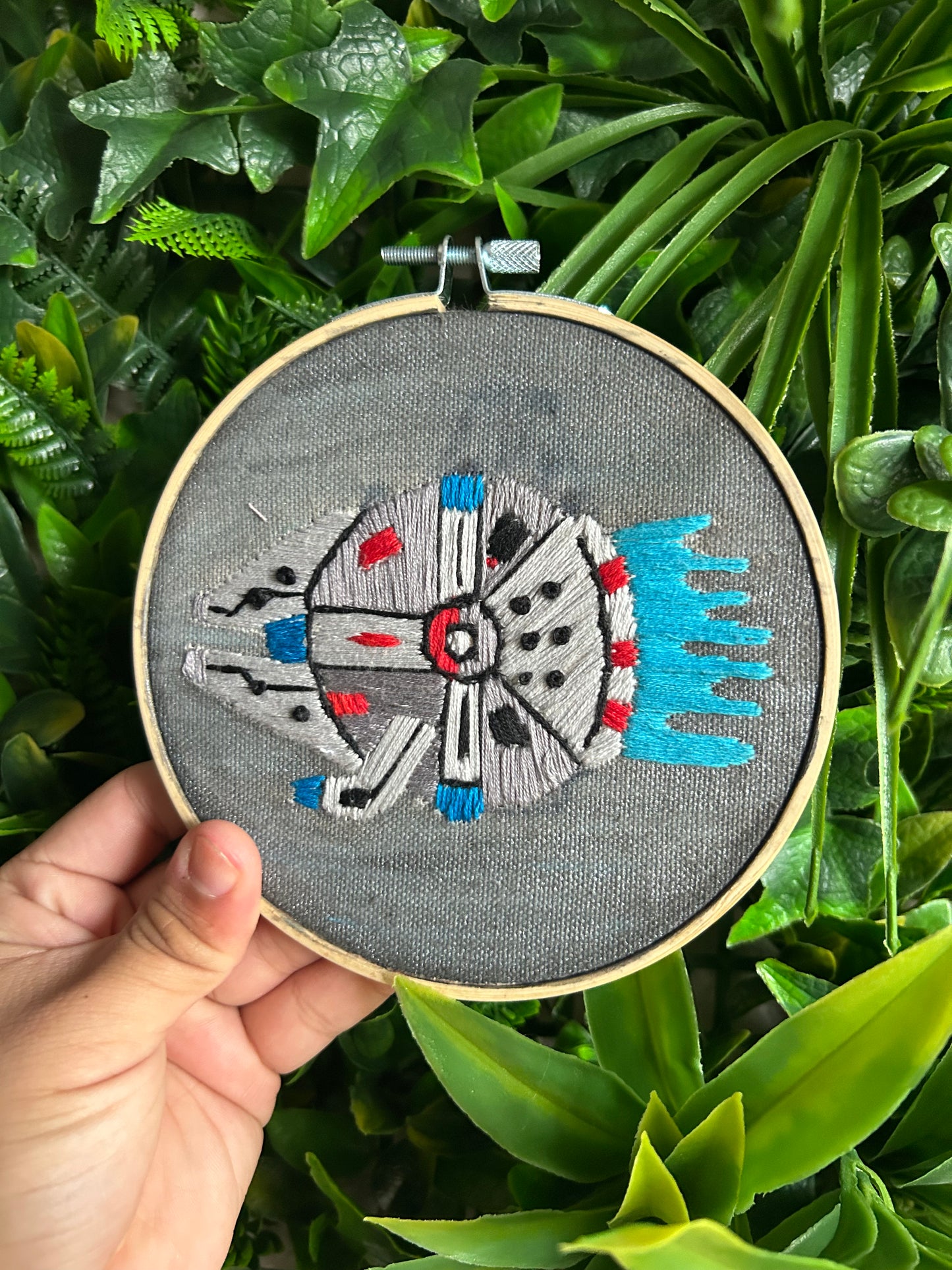 Millennium Falcon - Embroidery (Star Wars)