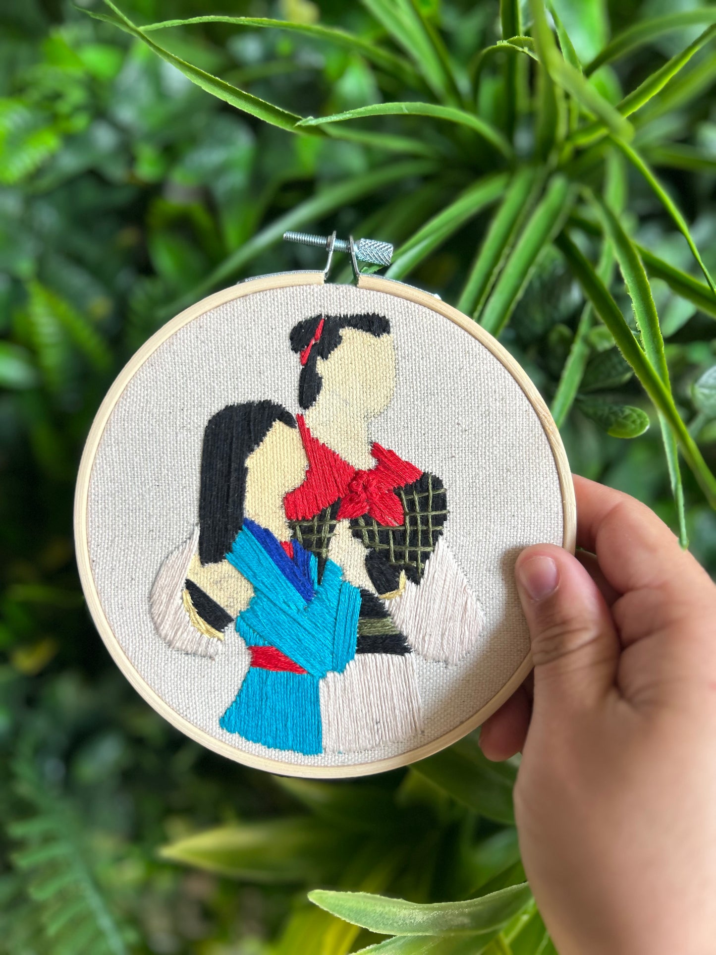 Mulan - Embroidered Decor