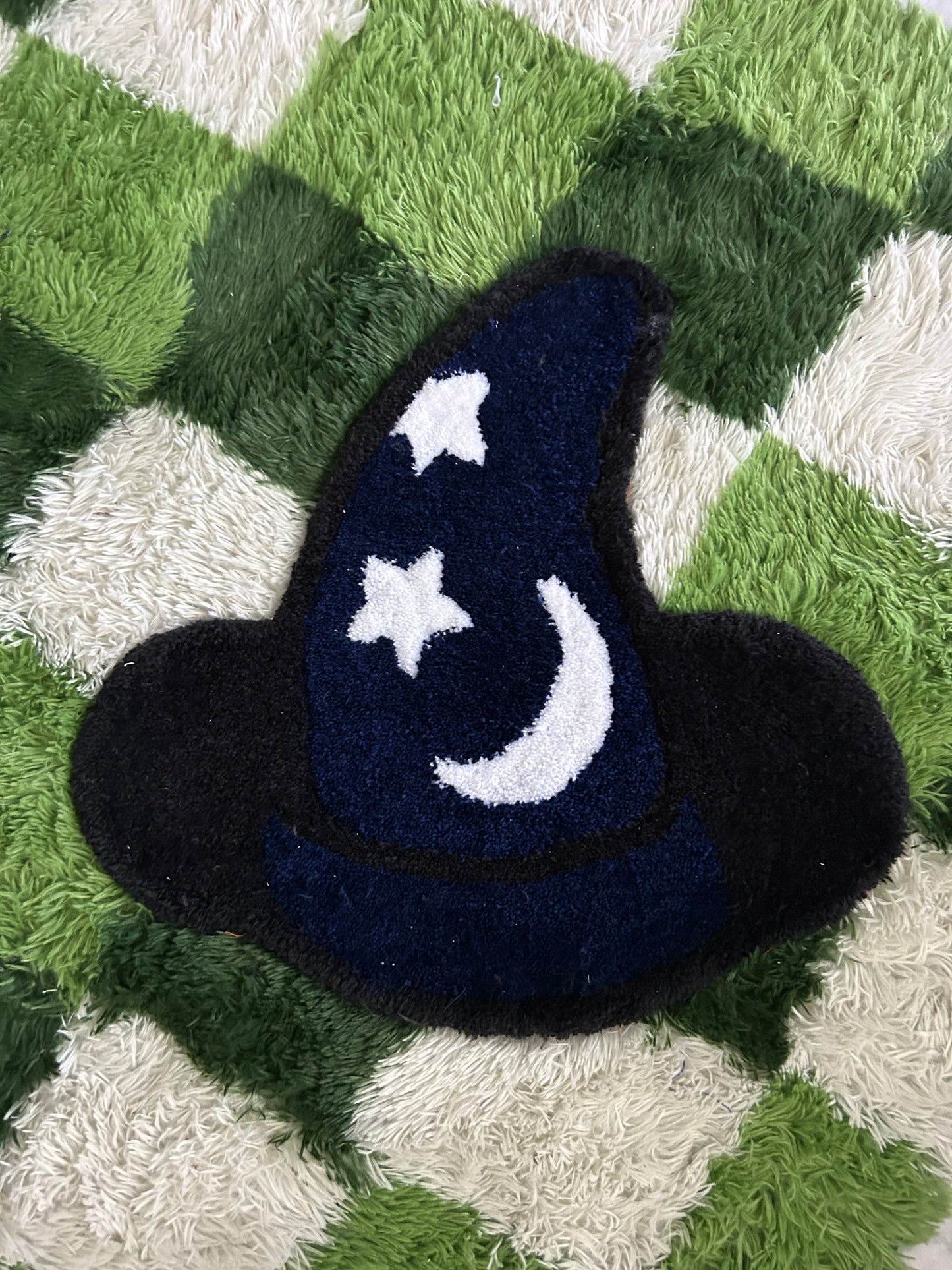 ⭐ Sorcerer Mickey Hat – Hand-Tufted Rug