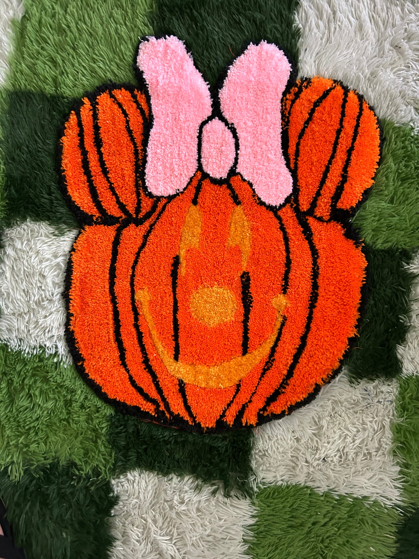🎃 Minnie Pumpkin – Hand-Tufted Rug
